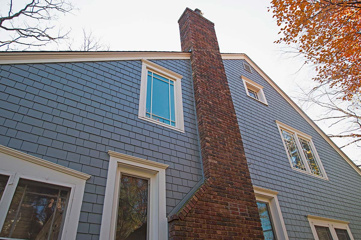 James Hardie Siding HardieShake Straight Edge Panel Boothbay Blue