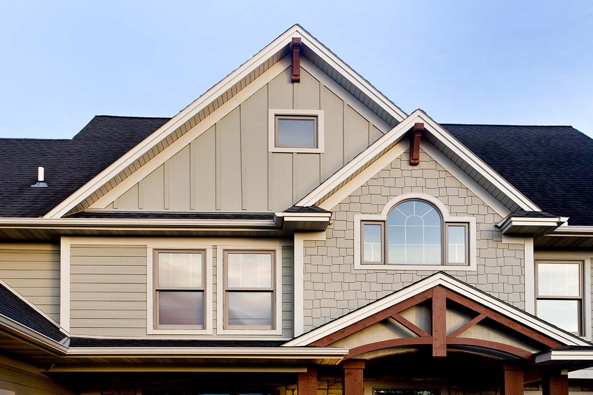 Exterior Design James Hardie HZ5 HardiePlank Cedarmill Lap Siding Monterey Taupe, James Hardie HZ5 HardieShingle Staggered Siding Monterey Taupe, James Hardie HZ5 HardieTrim Smooth Batten Board Monterey Taupe, HardieTrim Cobblestone