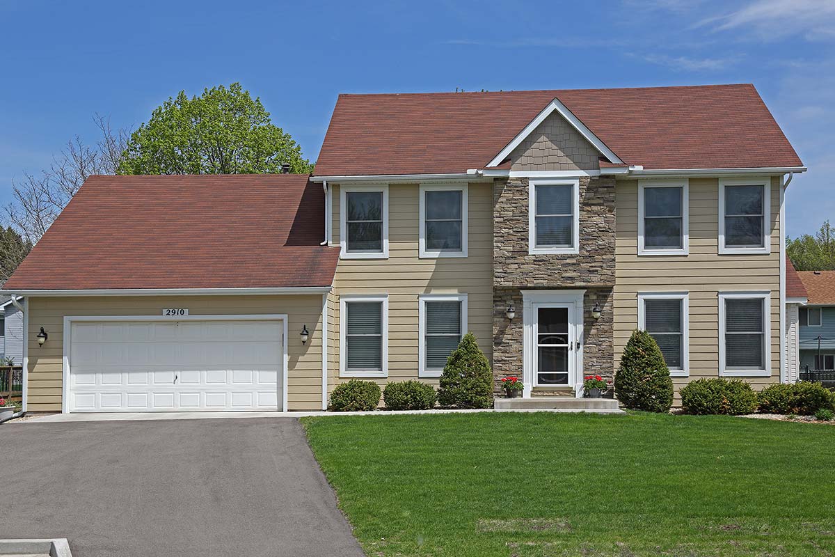 Siding James Hardie Cedarmill Lap Autumn Tan, James Hardie Staggered Shake Khaki Brown, Versetta Stone Ledgestone Plum Creek