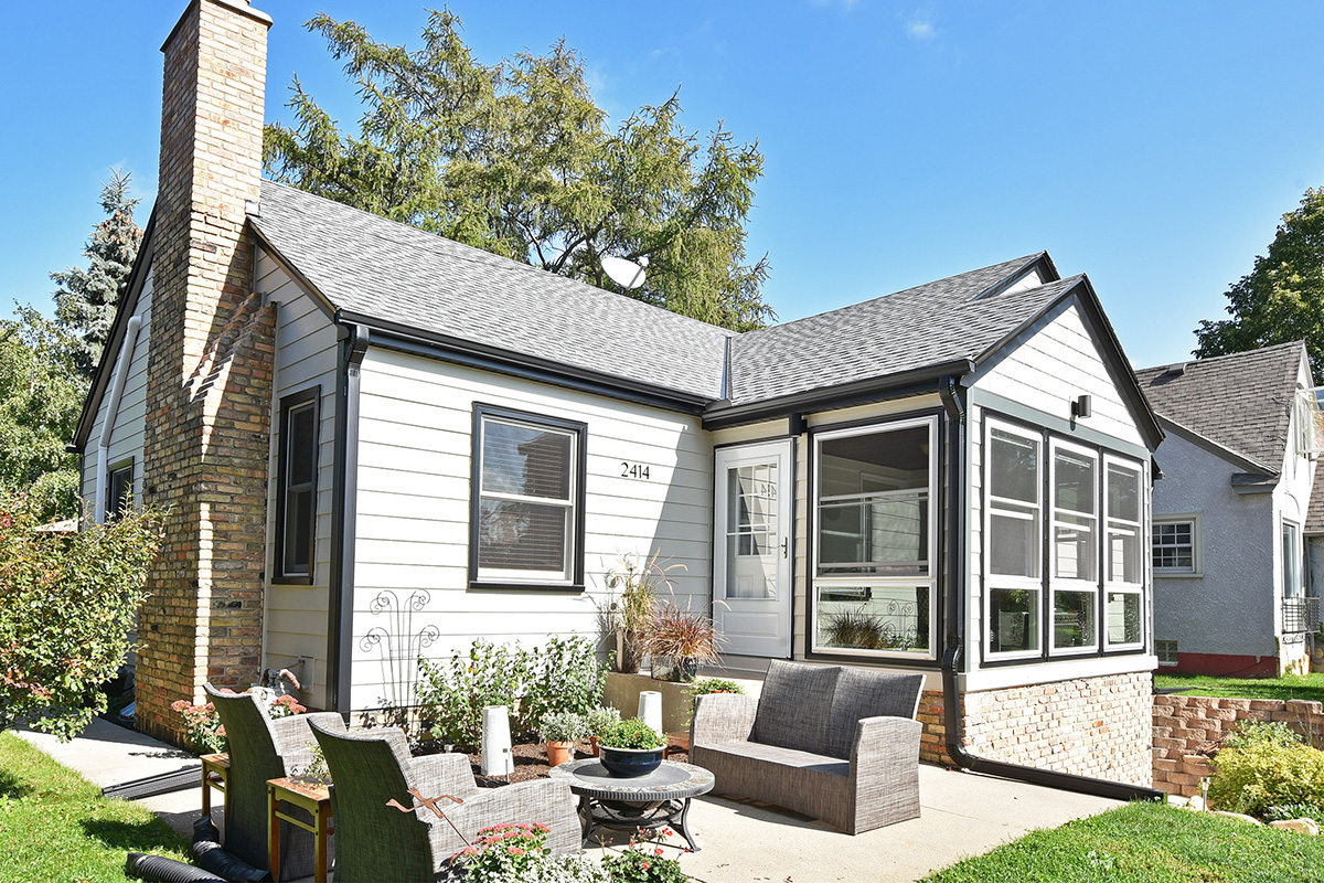 Roofing GAF Timberline HDZ Pewter Gray, sloped roof