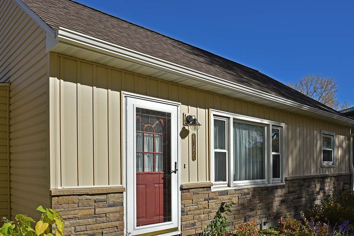 Exterior Design Certainteed Restoration Classic Vinyl Siding Light Maple, Certainteed Board and Batten Vinyl Siding Light Maple, Versetta Stone Tightcut Plum Creek, GAF Timberline HDZ Barkwood Roof Exterior Design Certainteed Restoration Classic Vinyl Siding Light Maple, Certainteed Board and Batten Vinyl Siding Light Maple, Versetta Stone Tightcut Plum Creek, GAF Timberline HDZ Barkwood Roof