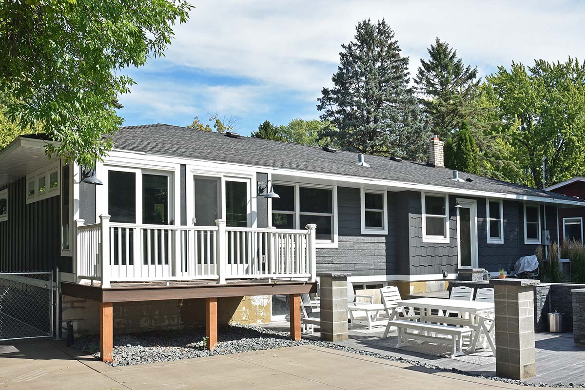 LP SmartSide Cedar Texture Lap Siding  Graphite, SmartSide Staggered Cedar Texture Shakes Graphite, SmartSide Trim White LP SmartSide Cedar Texture Lap Siding  Graphite, SmartSide Staggered Cedar Texture Shakes Graphite, SmartSide Trim White