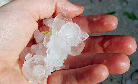 How Hail Damages Your Siding Thumb